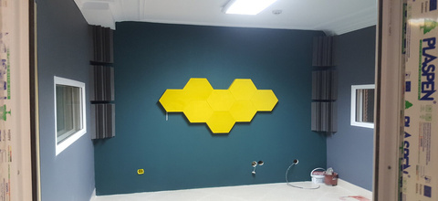 نمونه کار نقاشی ساختمان از آقای فیروز بهرام متخصص فعال سنجاق