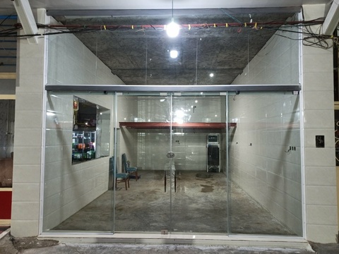 هزینه نصب انواع شیشه سکوریت